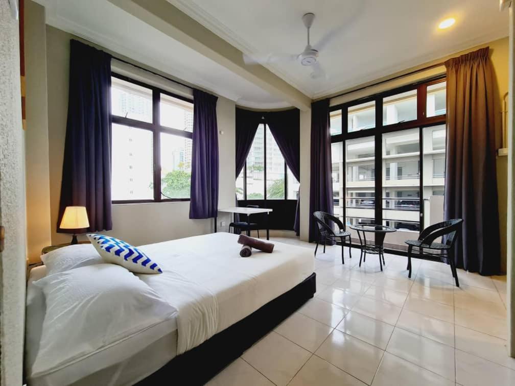 Penginapan4U Near Gurney Paragon George Town Esterno foto