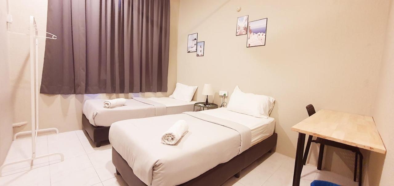 Penginapan4U Near Gurney Paragon George Town Esterno foto