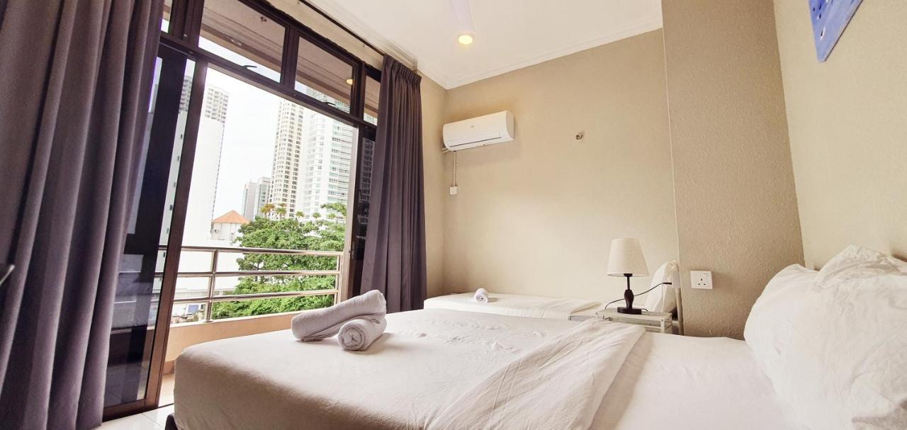 Penginapan4U Near Gurney Paragon George Town Esterno foto