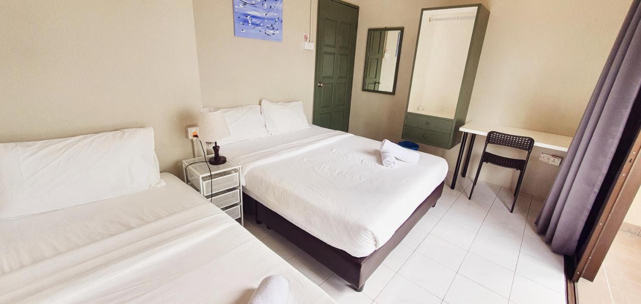 Penginapan4U Near Gurney Paragon George Town Esterno foto