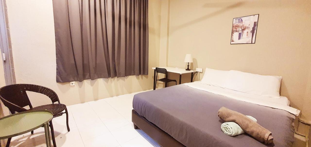 Penginapan4U Near Gurney Paragon George Town Esterno foto