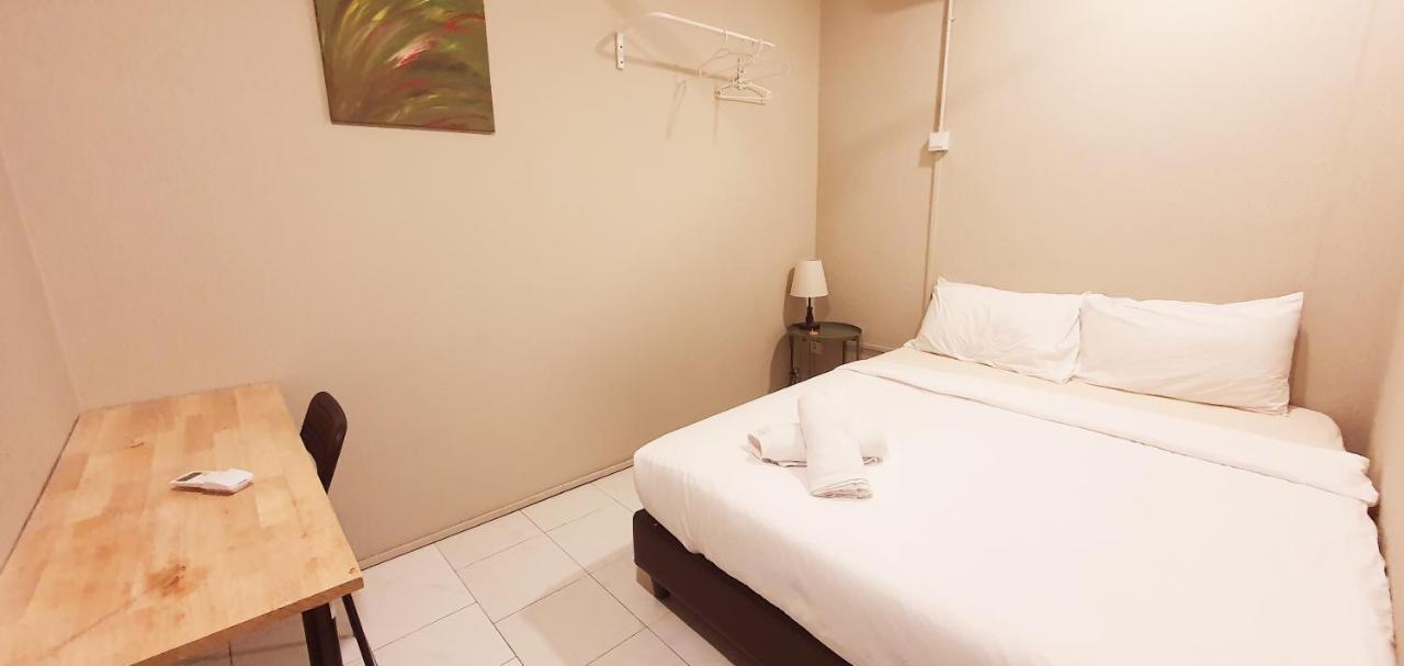 Penginapan4U Near Gurney Paragon George Town Esterno foto